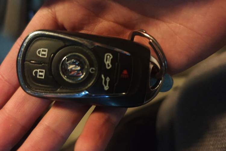 Used Buick GL8 2021 Land Cruiser Executive 652T Premium Model Vehicle Key