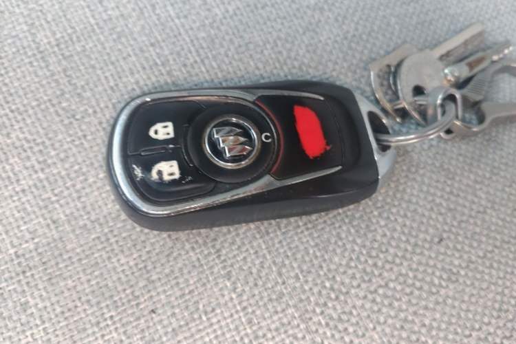 Used Buick GL8 2021 Land Cruiser Executive Class 652T Comfort Model Vehicle Key