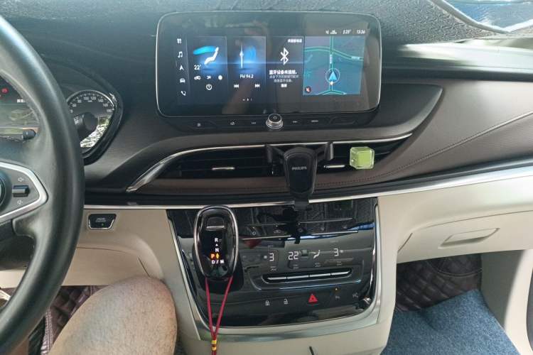 Used Buick GL8 2021 Land Cruiser Executive 652T Premium Model Audio And AC Panel