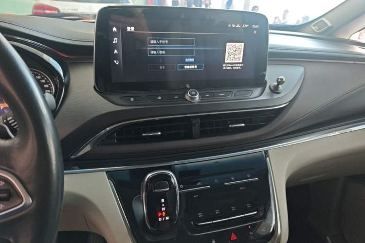 Used Buick GL8 2021 Land Cruiser Executive Class 652T Smart Luxury Model Audio And AC Panel