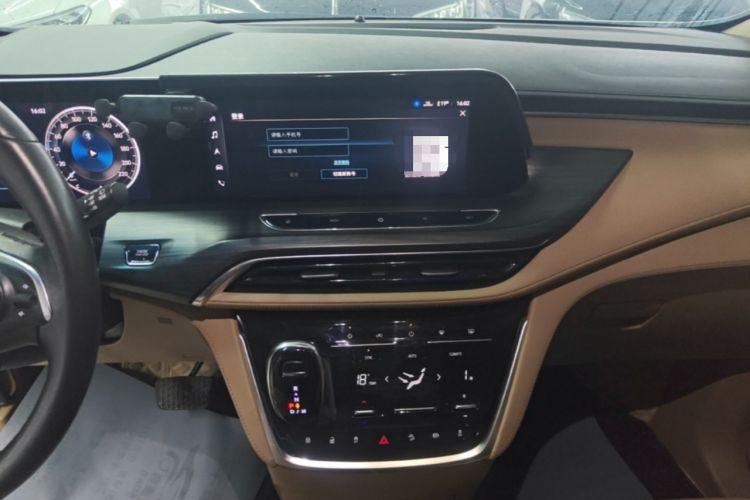 Used Buick GL8 2021 ES Land Cruiser 653T Luxury Edition Audio And AC Panel