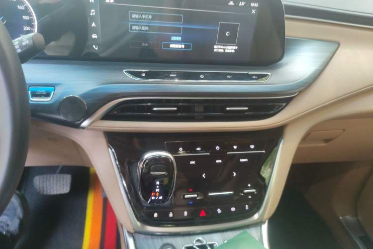 Used Buick GL8 2021 ES Land Cruiser 653T Luxury Edition Audio And AC Panel