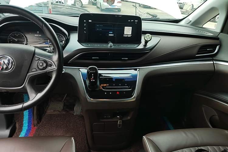 Used Buick GL8 2021 Land Cruiser Executive Class 652T Luxury Model Audio And AC Panel