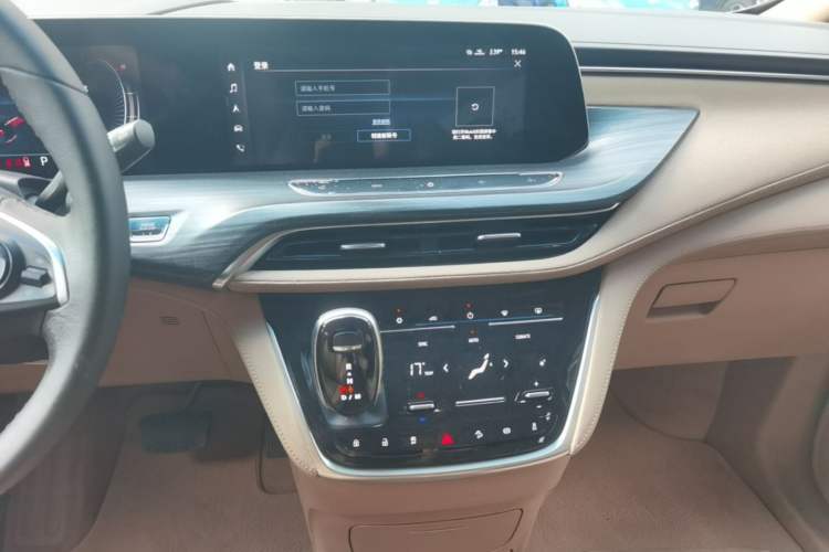 Used Buick GL8 2021 ES Land Cruiser 653T Luxury Edition Audio And AC Panel
