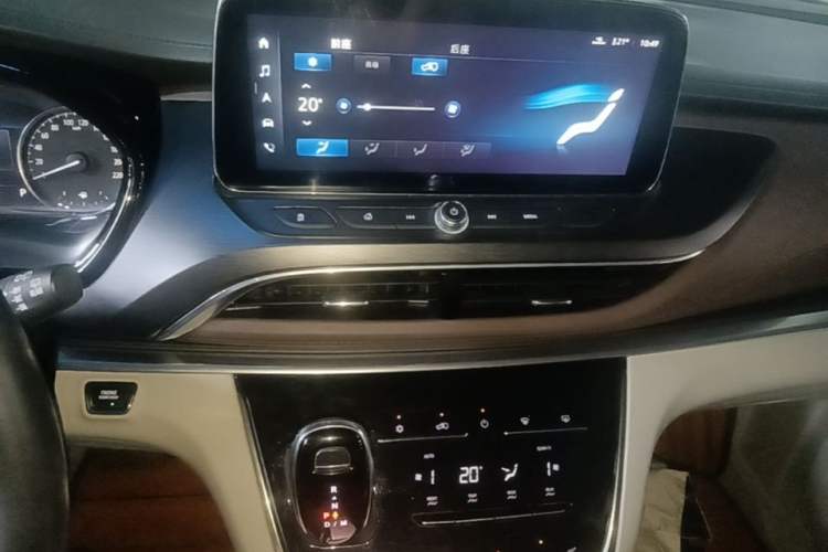 Used Buick GL8 2021 Land Cruiser Executive 652T Premium Model Audio And AC Panel