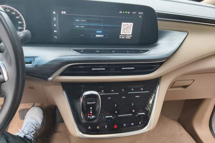 Used Buick GL8 2021 ES Landtrek 653T Luxury Model Audio And AC Panel