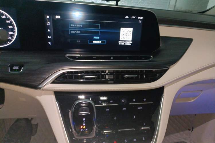 Used Buick GL8 2021 ES Landtrek 653T Comfort Edition Audio And AC Panel