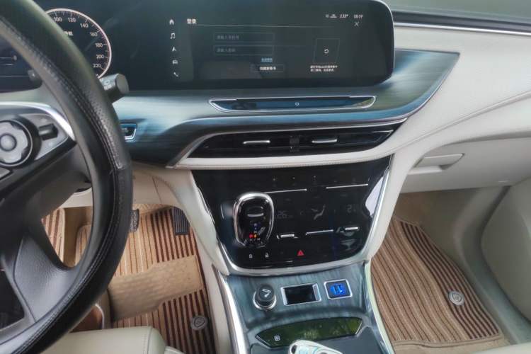 Used Buick GL8 2021 ES Landtrek 653T Comfort Edition Audio And AC Panel