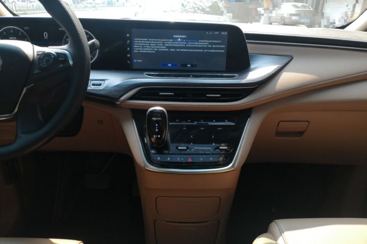 Used Buick GL8 2021 ES Landtrek 653T Smart Luxury Model Audio And AC Panel