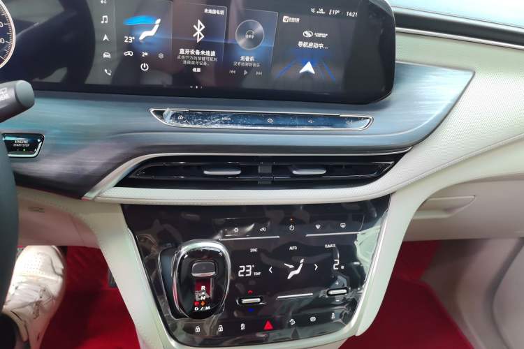 Used Buick GL8 2021 ES Landtrek 653T Comfort Edition Audio And AC Panel
