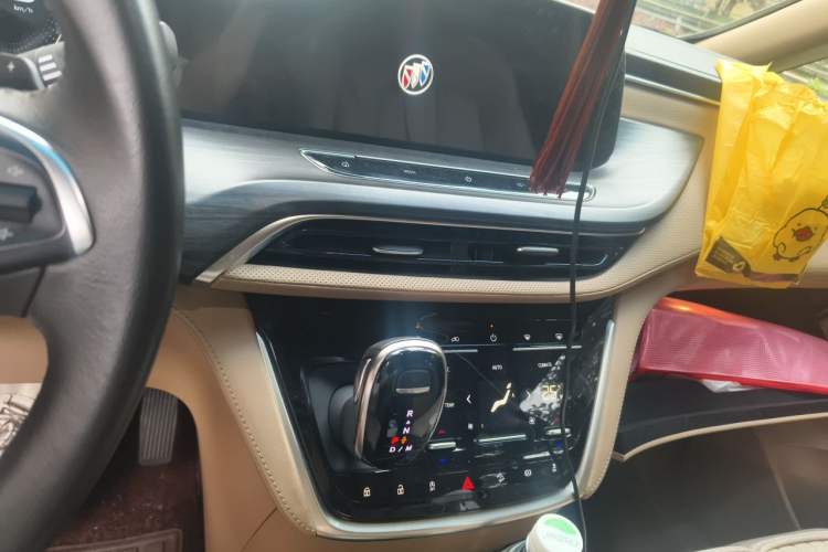 Used Buick GL8 2021 ES Land Cruiser 653T Luxury Edition Audio And AC Panel