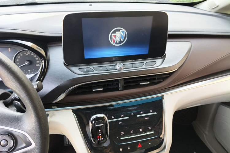Used Buick GL8 2021 Land Cruiser Executive Class 652T Comfort Model Audio And AC Panel