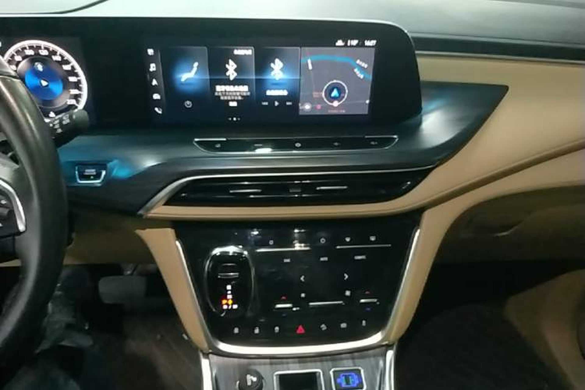 Used Buick GL8 2021 ES Landtrek 653T Luxury Model Audio And AC Panel