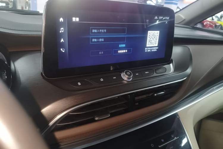 Used Buick GL8 2021 Land Cruiser Executive Class 652T Luxury Model Audio And AC Panel