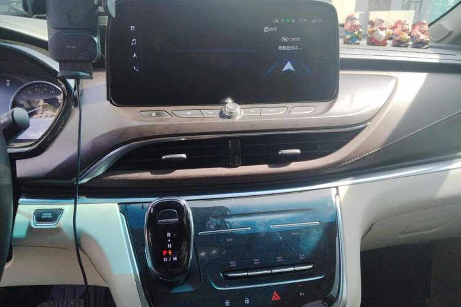 Used Buick GL8 2021 Land Cruiser Executive Class 652T Luxury Model Audio And AC Panel
