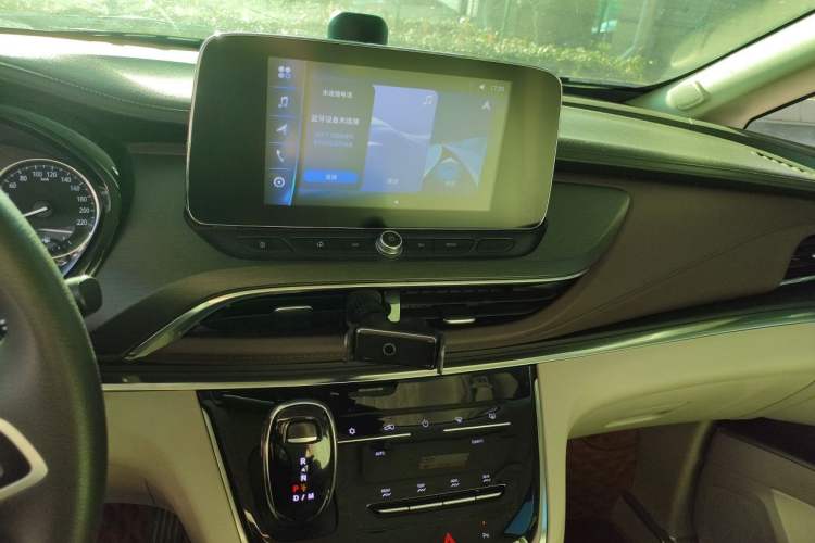 Used Buick GL8 2021 Land Cruiser Executive Class 652T Comfort Model Audio And AC Panel