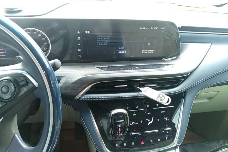 Used Buick GL8 2021 ES Landtrek 653T Comfort Edition Audio And AC Panel