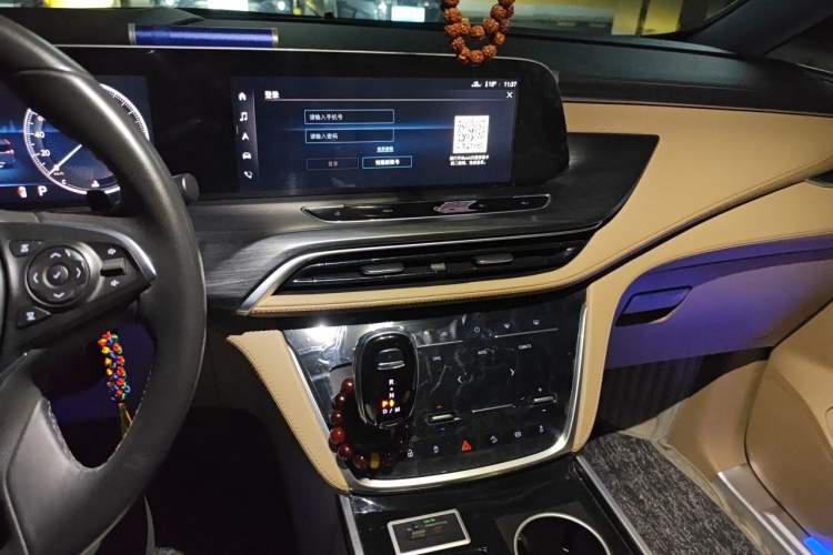 Used Buick GL8 2021 ES Land Cruiser 653T Luxury Edition Audio And AC Panel
