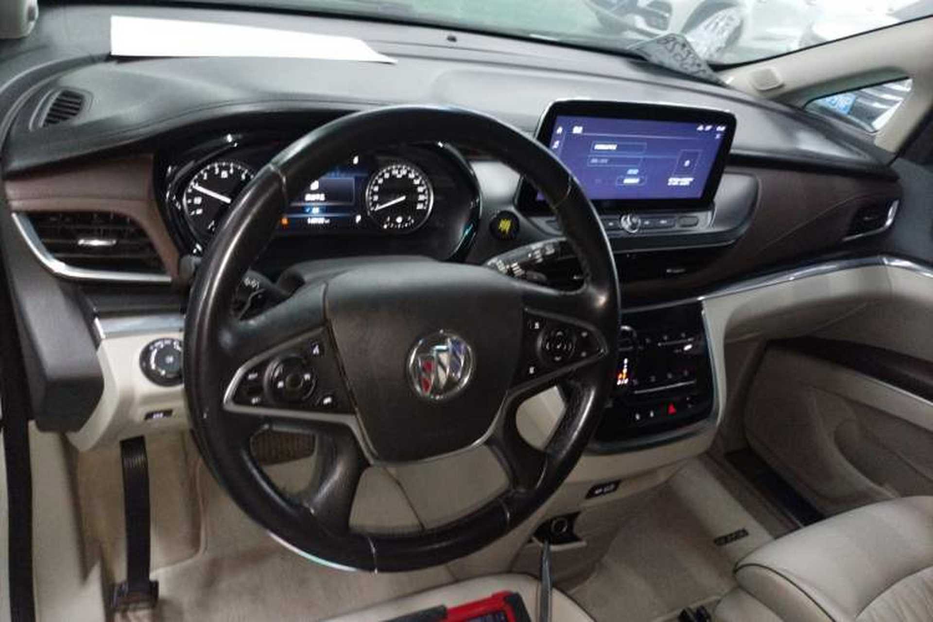 Used Buick GL8 2021 Land Cruiser Executive Class 652T Luxury Model Center Console