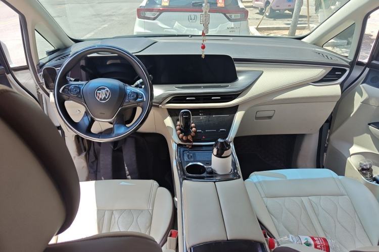 Used Buick GL8 2021 ES Landtrek 653T Comfort Edition Center Console