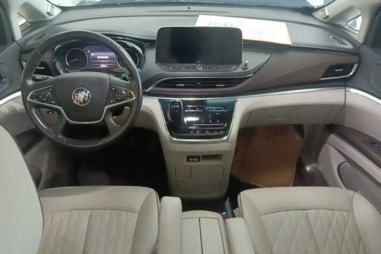 Used Buick GL8 2021 Land Cruiser Executive Class 652T Smart Luxury Model Center Console