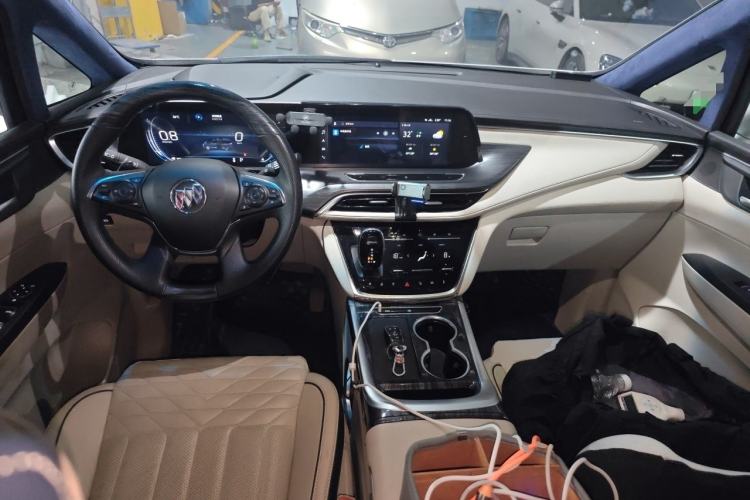Used Buick GL8 2021 ES Landtrek 653T Comfort Edition Center Console