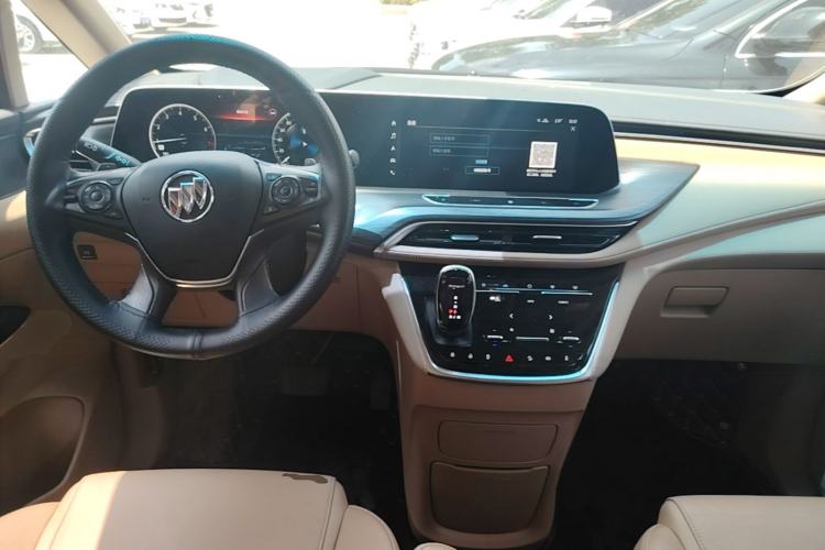 Used Buick GL8 2021 ES Landtrek 653T Smart Luxury Model Center Console