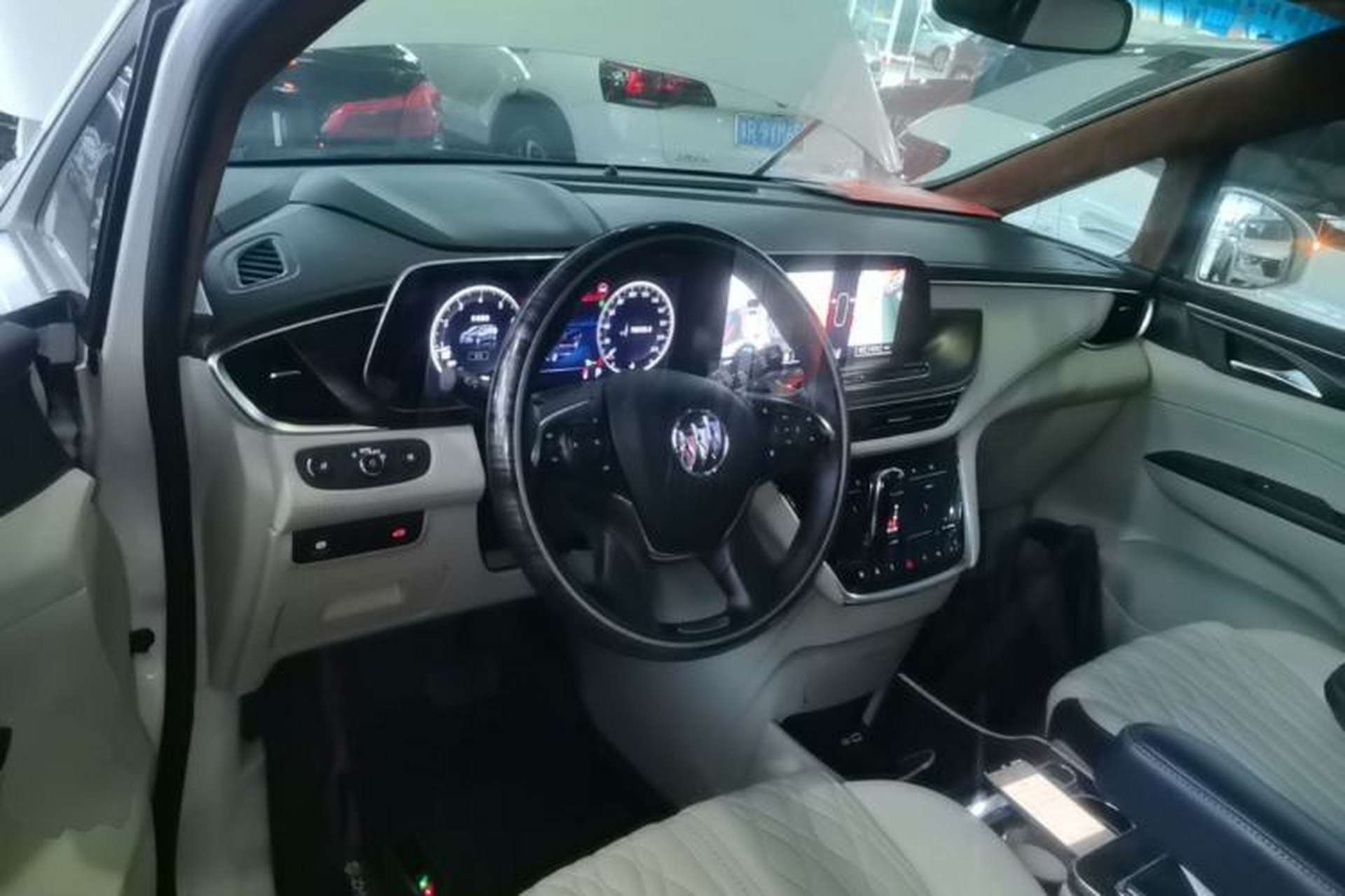 Used Buick GL8 2021 ES Landtrek 653T Comfort Edition Center Console