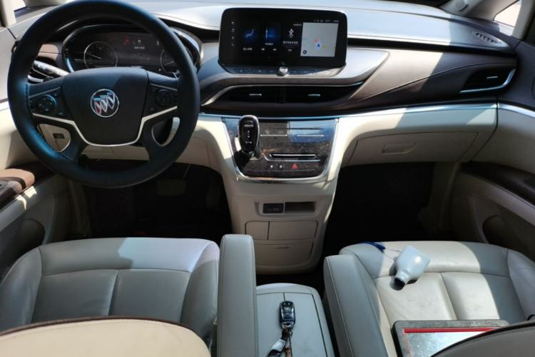 Used Buick GL8 2021 Land Cruiser Executive Class 652T Smart Luxury Model Center Console