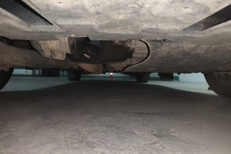 Used Buick GL8 2021 ES Land Cruiser 653T Flagship Model Chassis Front