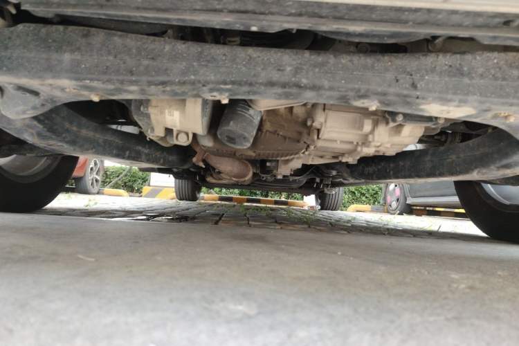Used Buick GL8 2021 Land Cruiser Executive Class 652T Comfort Model Chassis Front