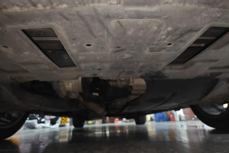 Used Buick GL8 2021 ES Landtrek 653T Comfort Edition Chassis Front