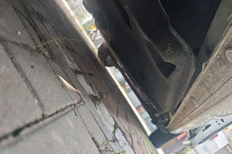 Used Buick GL8 2021 Land Cruiser Executive Class 652T Comfort Model Chassis Front Left