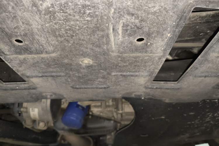 Used Buick GL8 2021 ES Landtrek 653T Comfort Edition Chassis Front