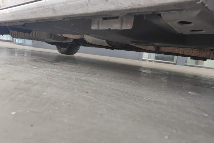Used Buick GL8 2021 ES Land Cruiser 653T Luxury Edition Chassis Front Right