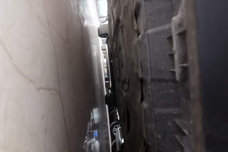 Used Buick GL8 2021 Land Cruiser Executive Class 652T Comfort Model Chassis Front