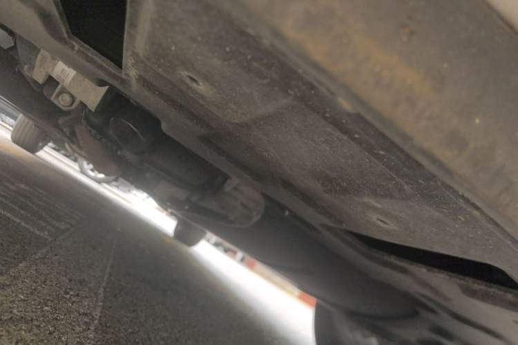 Used Buick GL8 2021 ES Land Cruiser 653T Flagship Model Chassis Front