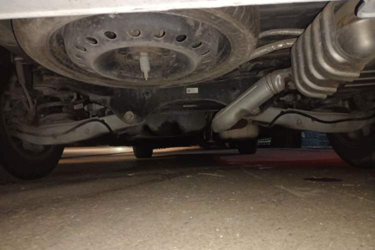 Used Buick GL8 2021 ES Land Cruiser 653T Luxury Edition Chassis Rear