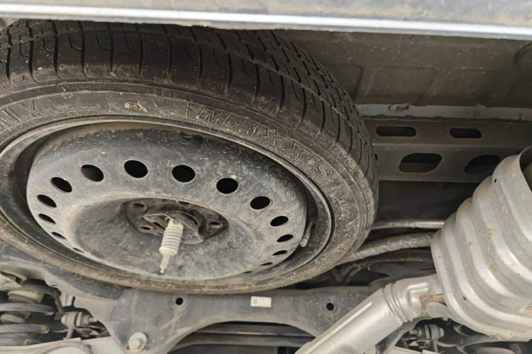 Used Buick GL8 2021 ES Land Cruiser 653T Luxury Edition Chassis Rear
