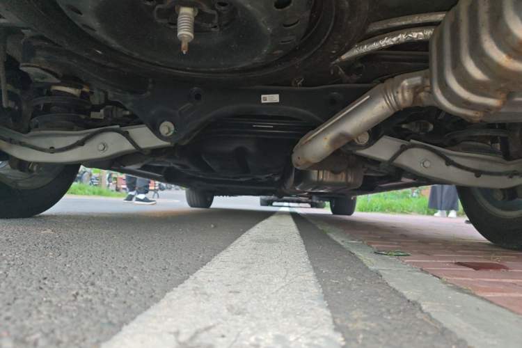 Used Buick GL8 2021 ES Land Cruiser 653T Flagship Model Chassis Rear