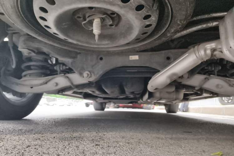 Used Buick GL8 2021 ES Landtrek 653T Luxury Model Chassis Rear