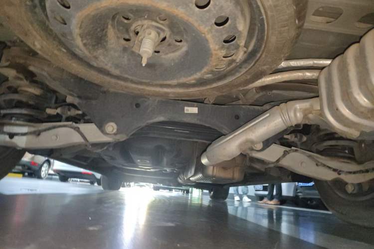 Used Buick GL8 2021 ES Landtrek 653T Comfort Edition Chassis Rear