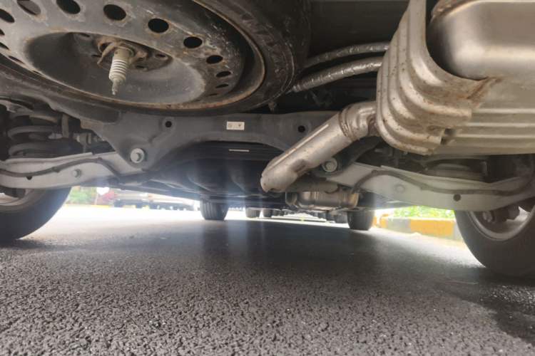 Used Buick GL8 2021 ES Land Cruiser 653T Luxury Edition Chassis Rear