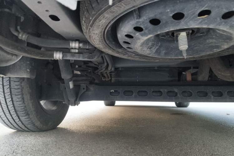 Used Buick GL8 2021 Land Cruiser Executive Class 652T Comfort Model Chassis Rear Left