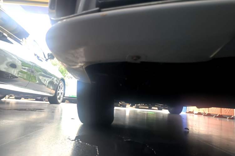 Used Buick GL8 2021 Land Cruiser Executive Class 652T Comfort Model Chassis Rear Left