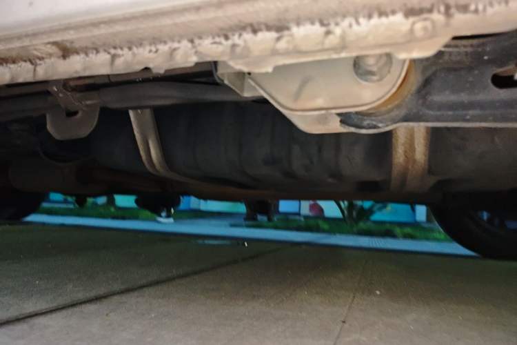 Used Buick GL8 2021 Land Cruiser Executive Class 652T Comfort Model Chassis Rear Left