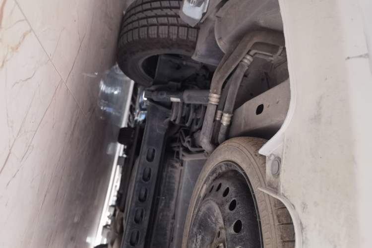 Used Buick GL8 2021 Land Cruiser Executive Class 652T Comfort Model Chassis Rear Left