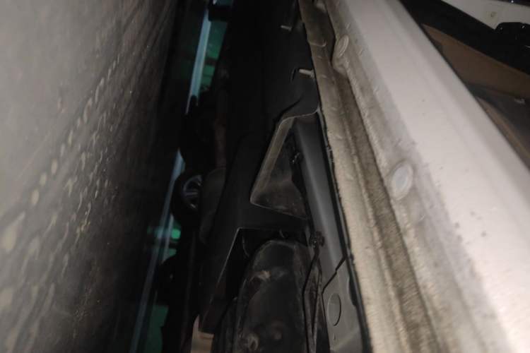 Used Buick GL8 2021 ES Landtrek 653T Luxury Model Chassis Rear Left
