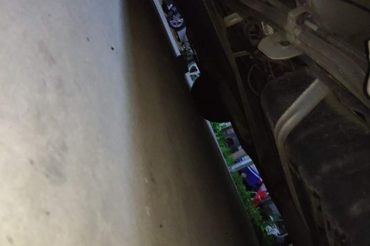 Used Buick GL8 2021 Land Cruiser Executive Class 652T Comfort Model Chassis Rear Left