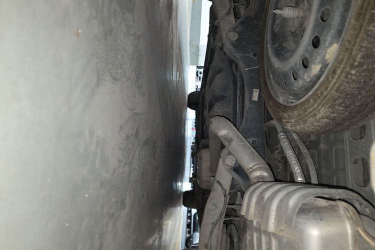 Used Buick GL8 2021 ES Land Cruiser 653T Luxury Edition Chassis Rear